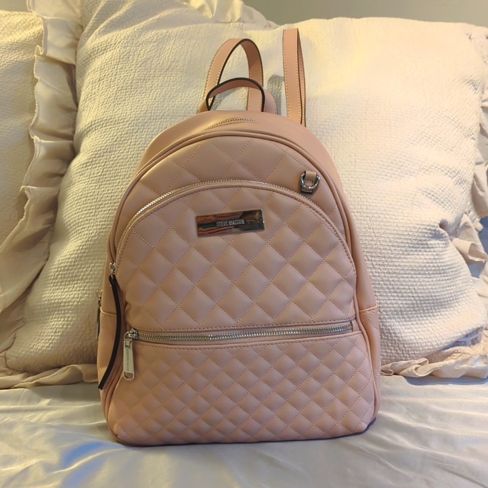 Blush pink quilted Steve Madden backpack 2 outside pockets, 3 inside, like new - Picture 2 of 11